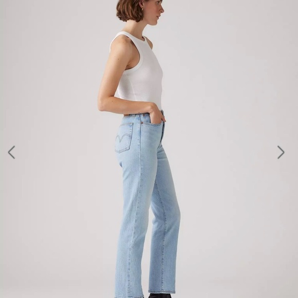 Levi’s Women “Wedgie Straight” Light Blue Distressed Jeans - Picture 12 of 12